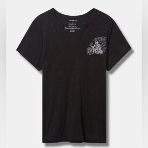NWT Torrid Moto Embroidered Classic Fit Slub Notch‎ Neck Tee